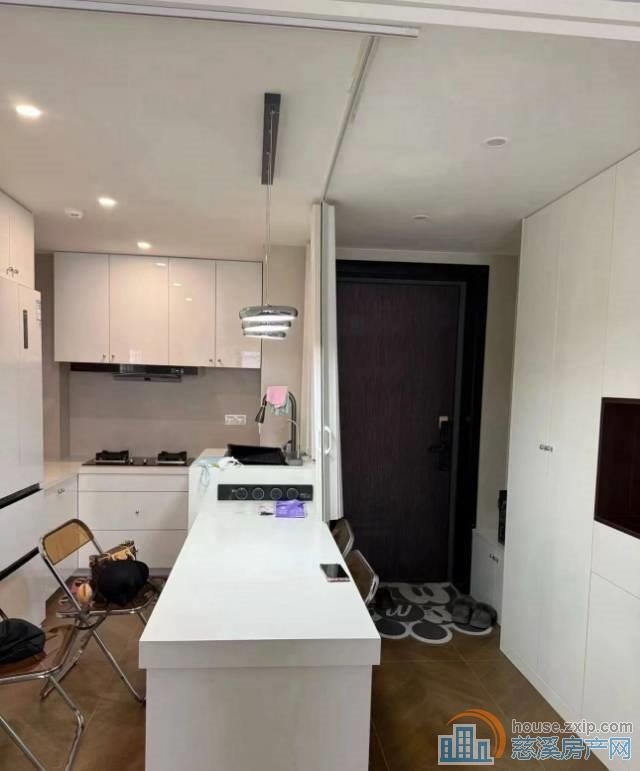 徐龙·崇文府 105平精装 215万