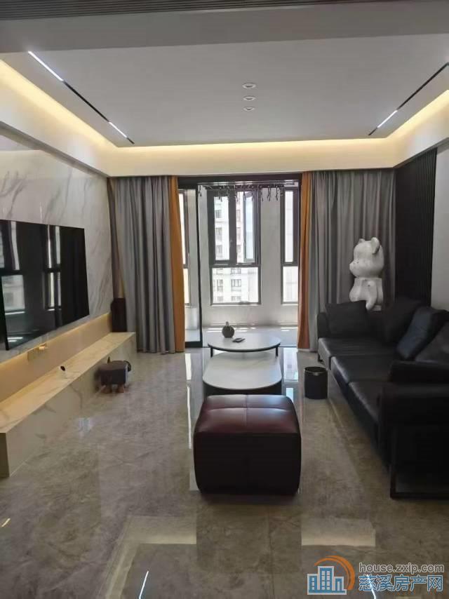 华润凯旋门143平现代精装修220万