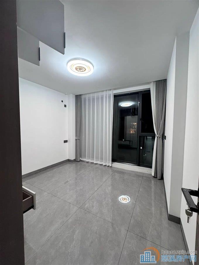 御翠苑   全新精装未入住