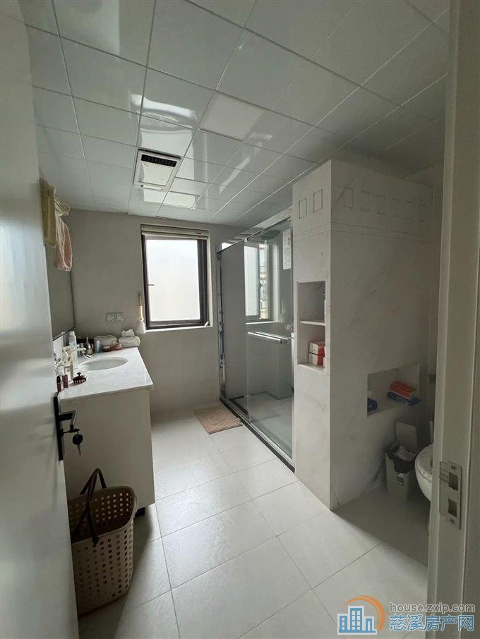 复地御溪雅苑二期 豪装 车位花园160平