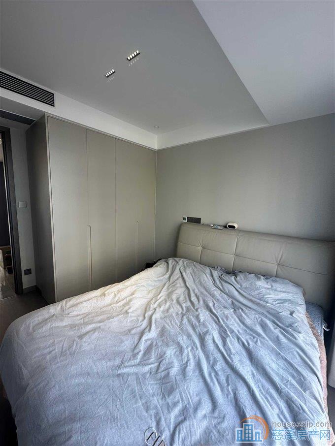 佳宁府120平全新精装朝南三间165万