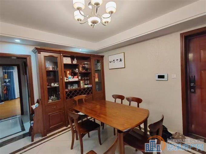 保利慈悦湾135平158万精装