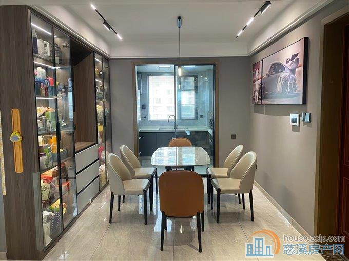 悦华府 142平248万 豪装 好楼层