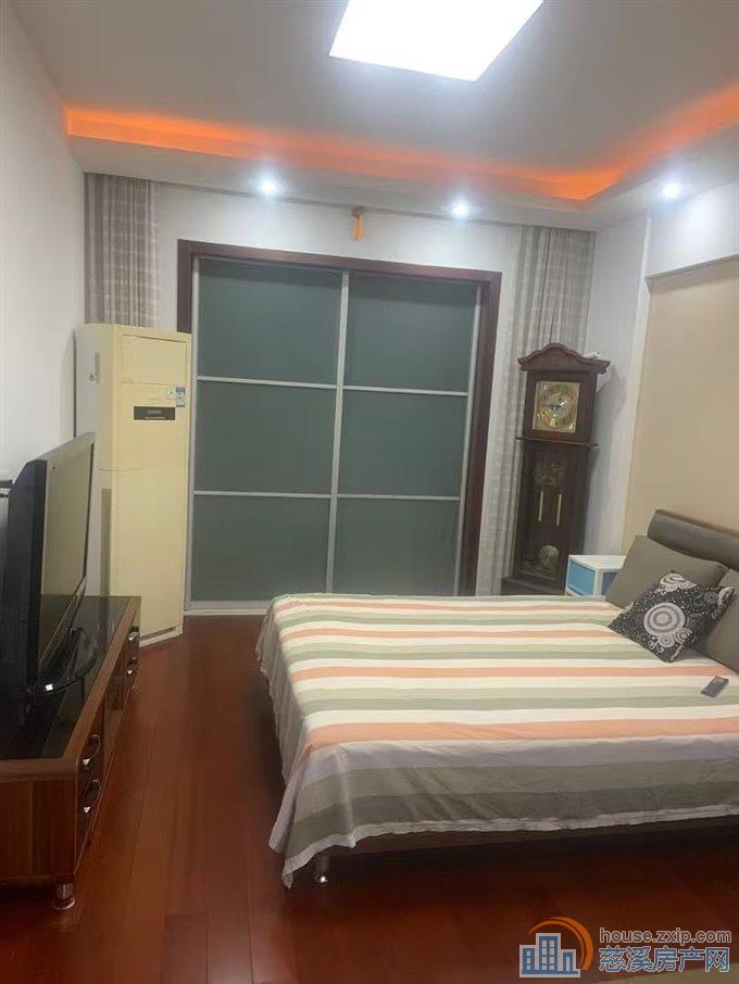 曙光小区一楼70平米现浇板79万