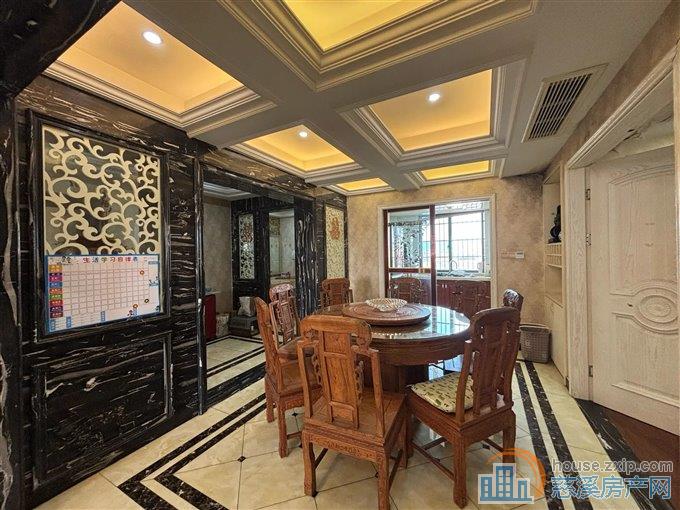 时代华都 精装191平方138万带车库