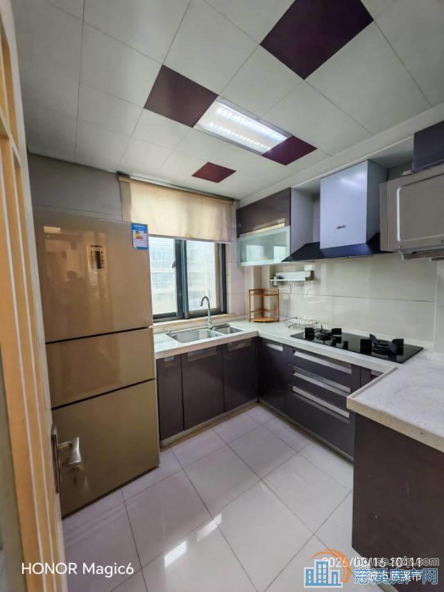 城市桃源电梯90平2室1开放书房精装