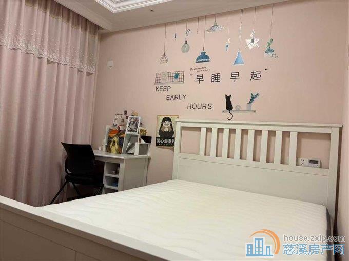 出租金仕华庭3200元，自住房