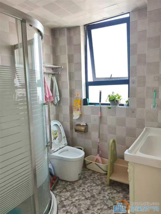 特价出售梅林苑带车位杂物间精装