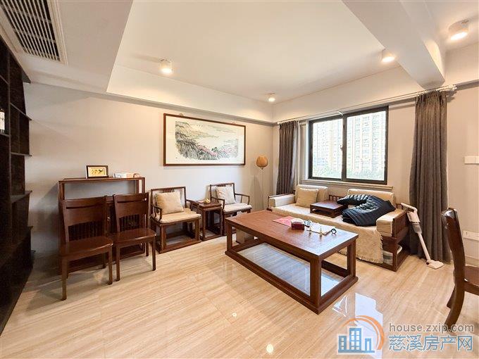 白金湾144平140万绿城物业