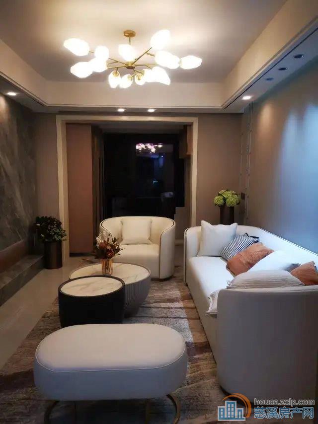 中海湖心半岛花苑 精装100平方190万