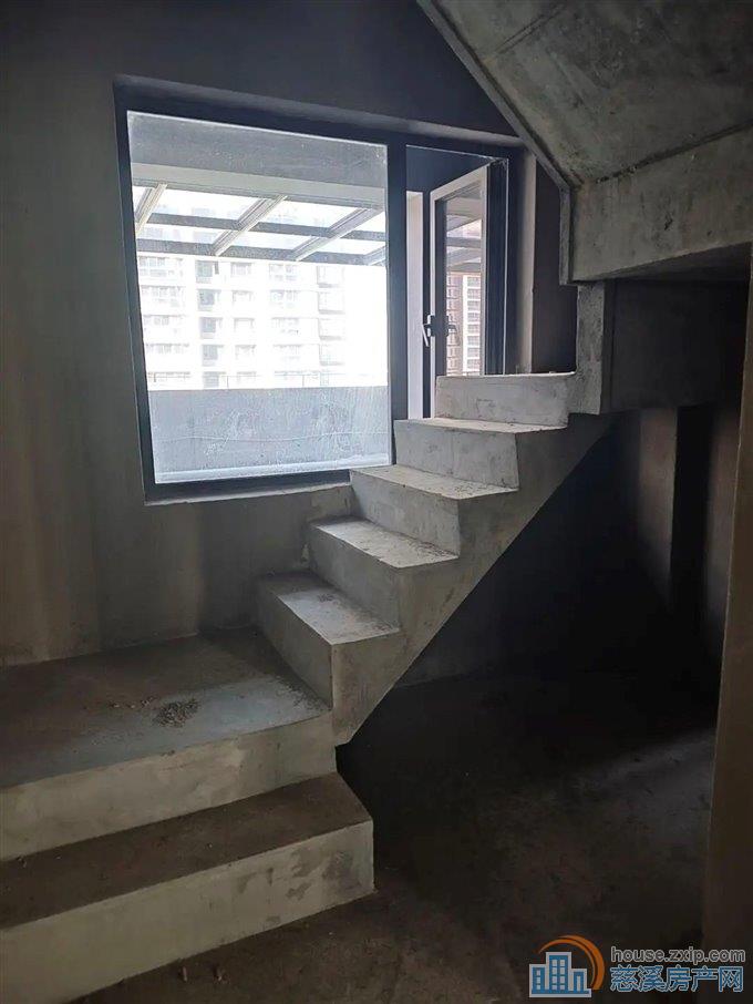 泊蔚里 稀缺复式 带超大露台 阳光房