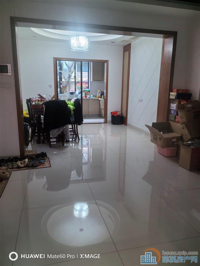 金色港湾二通四别墅388平精装自住位置好