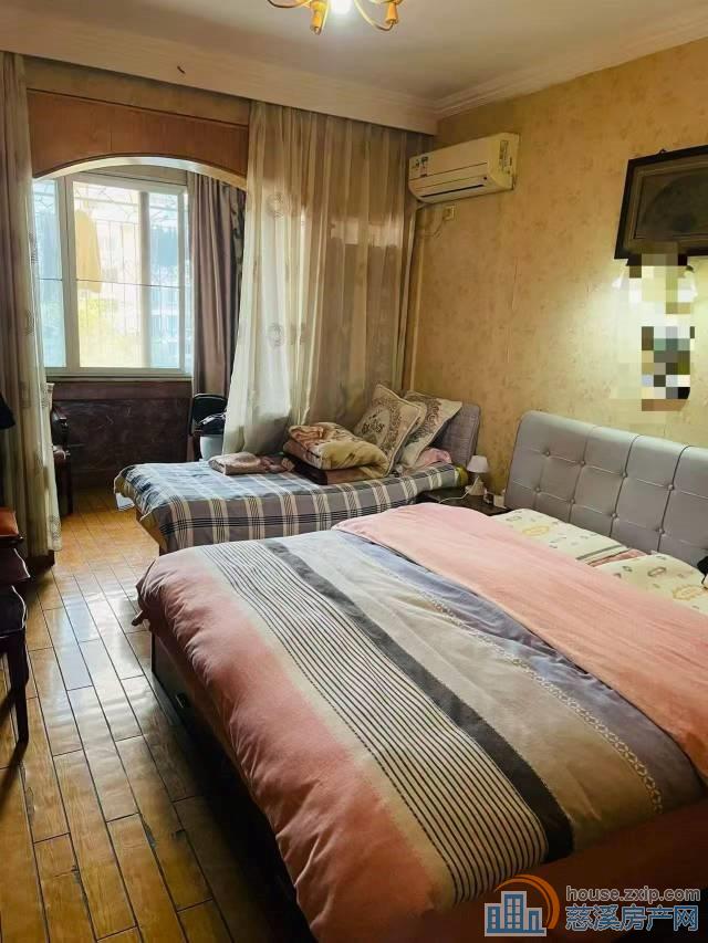 特价，园丁新村直地四楼85平带架空层