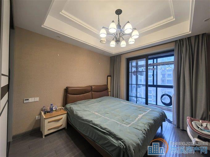 新潮塘南苑160平182万精装送车位