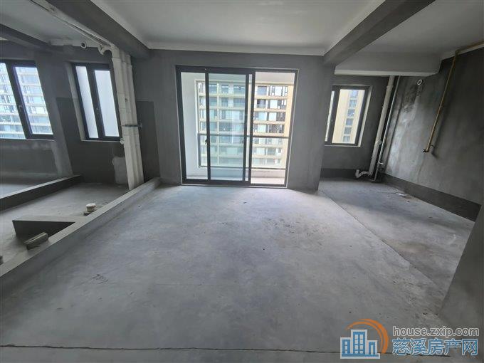 旦山府176平洋房黄金楼层380万带车位