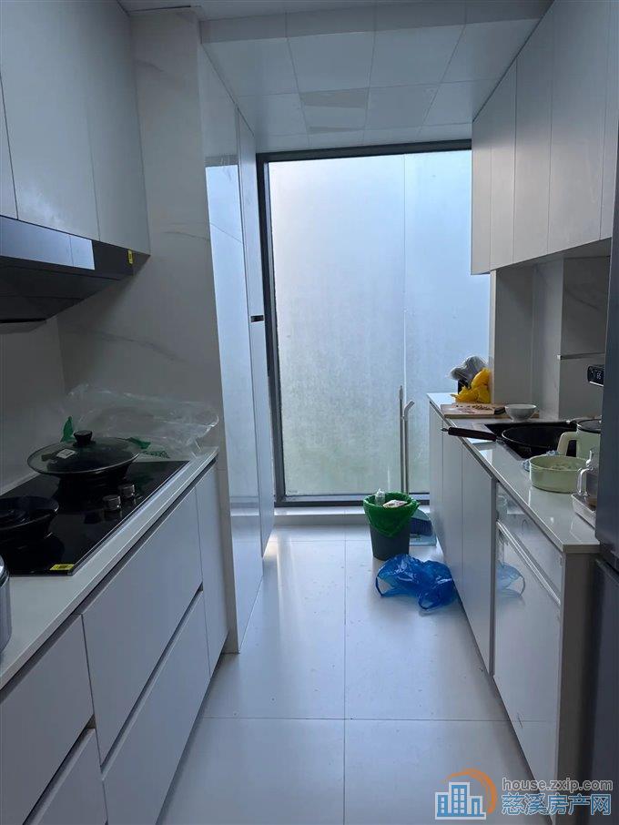 蔚蓝云图花苑 精装 品牌 家具家电 花园