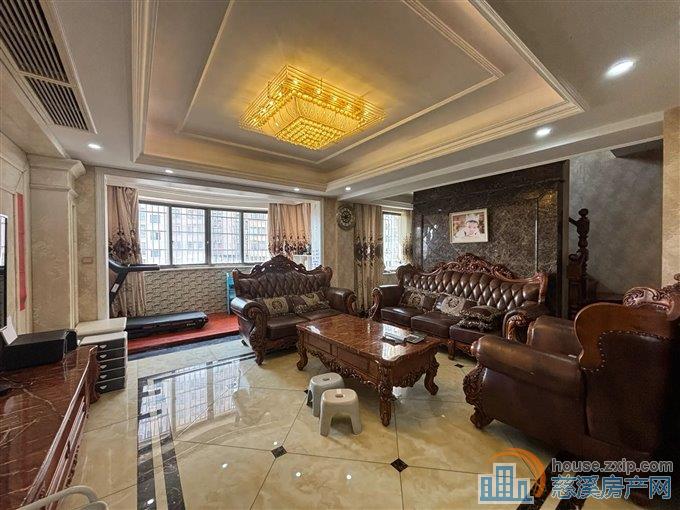 时代华都 精装191平方138万带车库