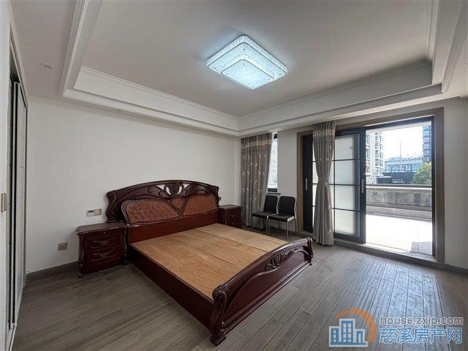 美华银桂苑137平158万送车位带露台