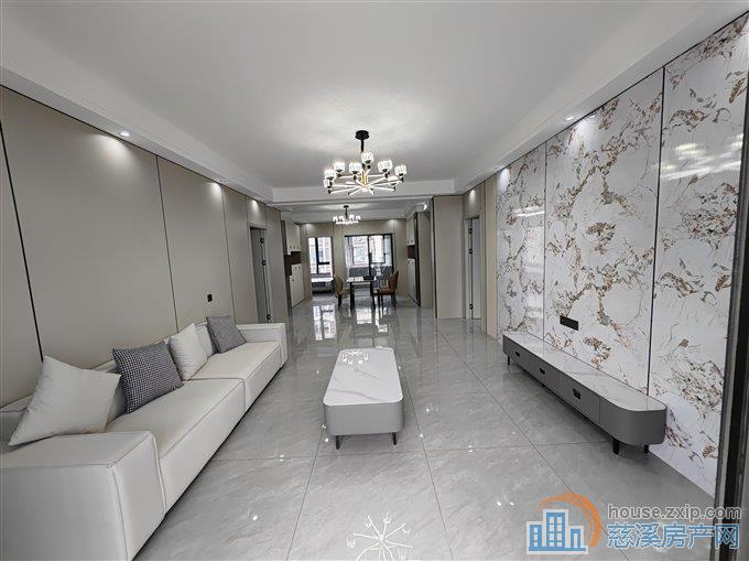 锦文佳苑  四室精装 4500/月