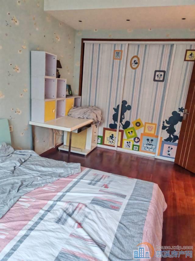 华胜公寓，独家