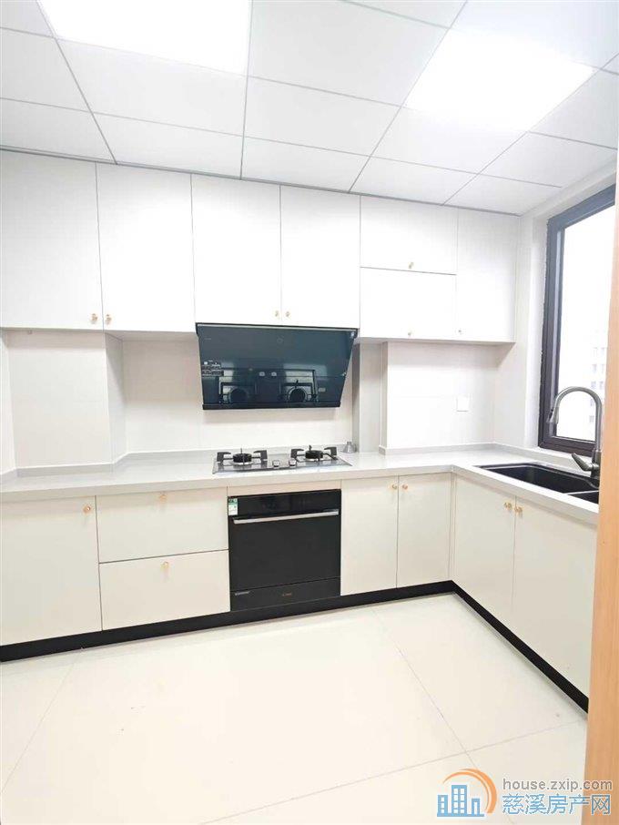 欢乐颂中高楼层3室2卫精装修直接钥匙在