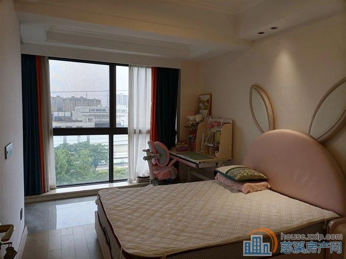 泊江府 精装洋房125平方236万中上层