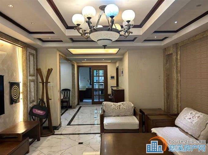 金色港湾130平三室两厅两卫精装可读书