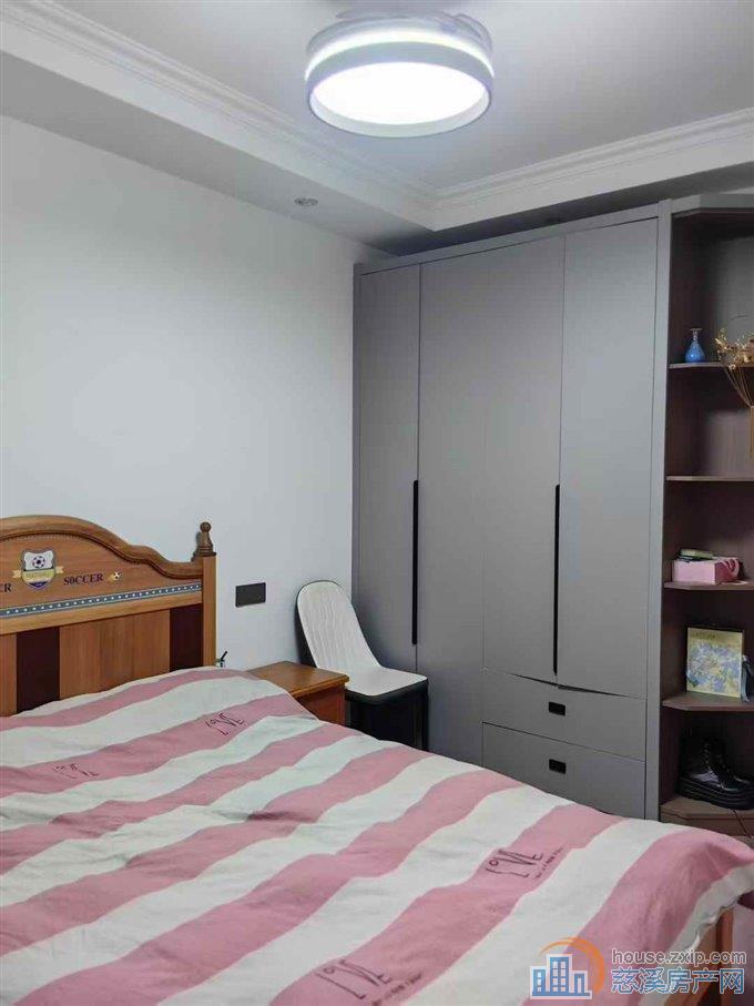 急售金山新村自住精装69平52万