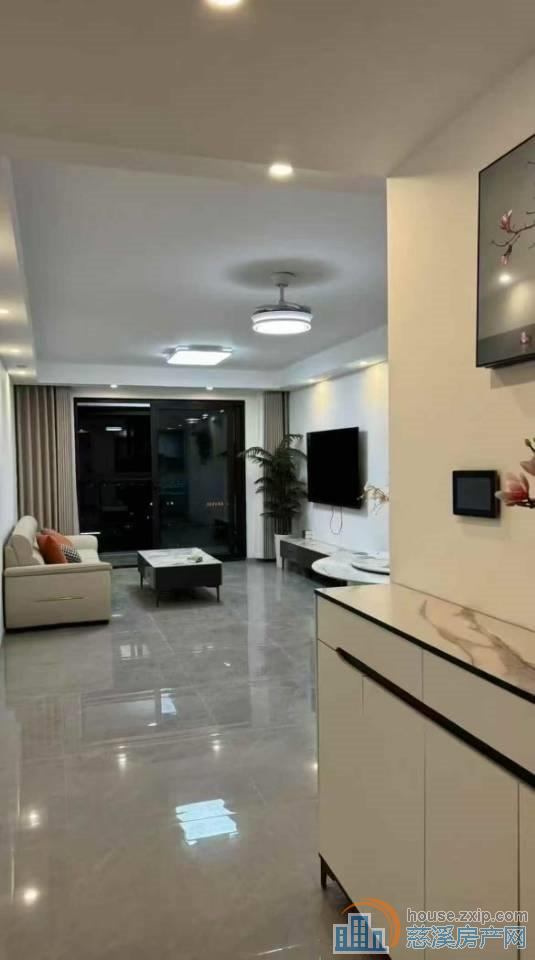 上林坊 江岸臻园 三室+车位 3900元