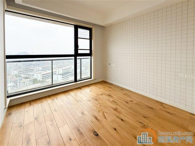 绿城诚园 带机械车位可停2台车