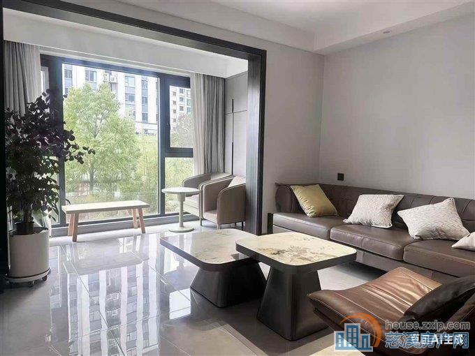 阅江府133平方豪装228万