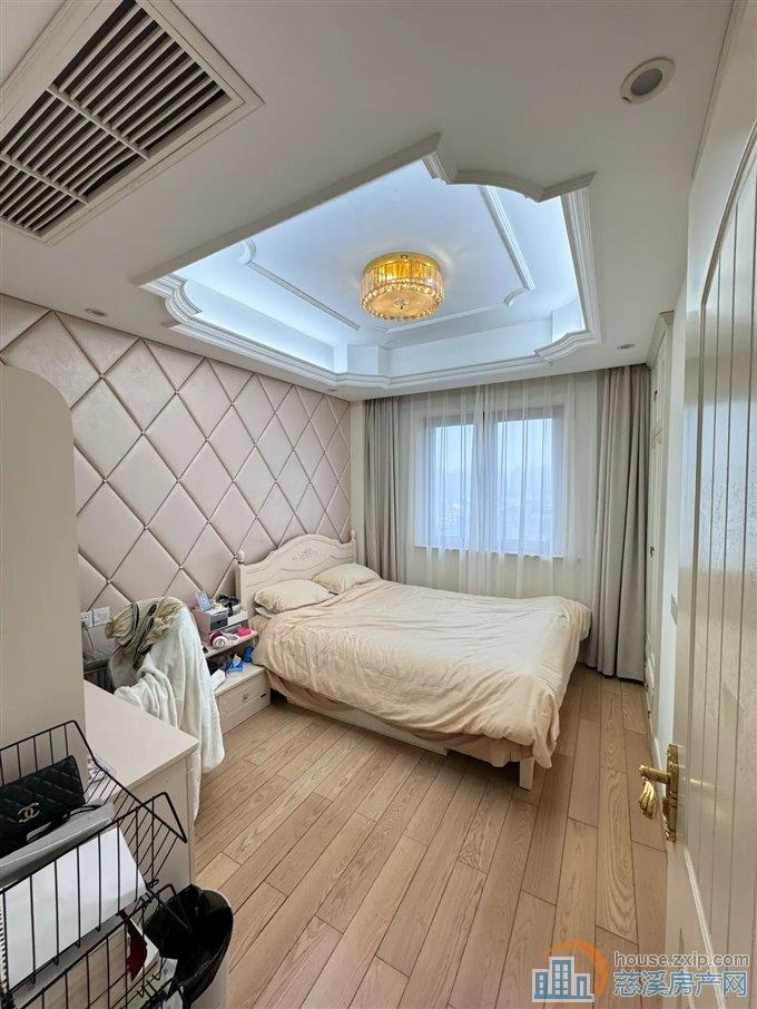 和润公寓 精装 134平151万好楼层