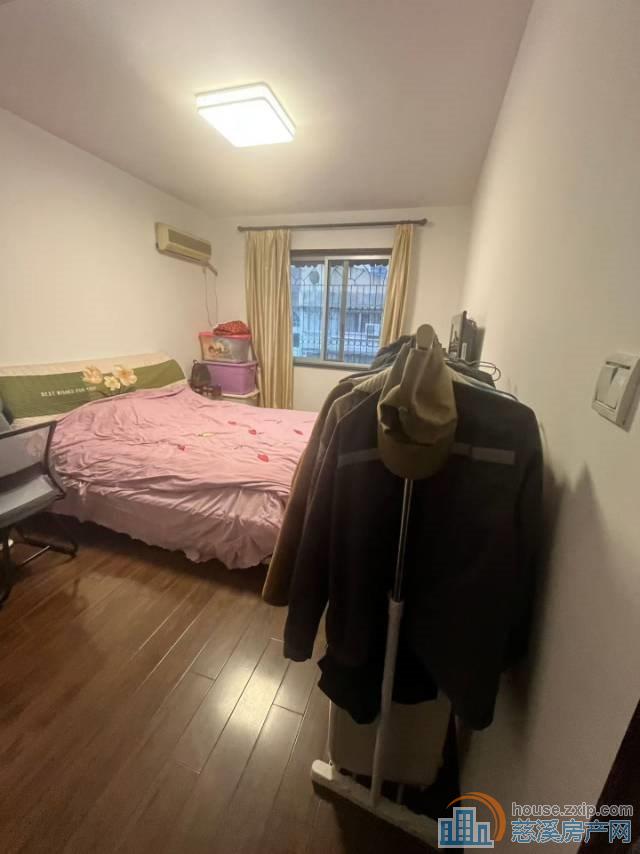 虞波西苑五楼面积120平70.8万简装