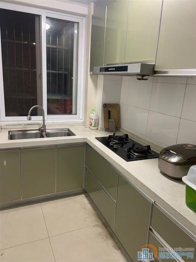 曙光小区一楼70平米现浇板79万