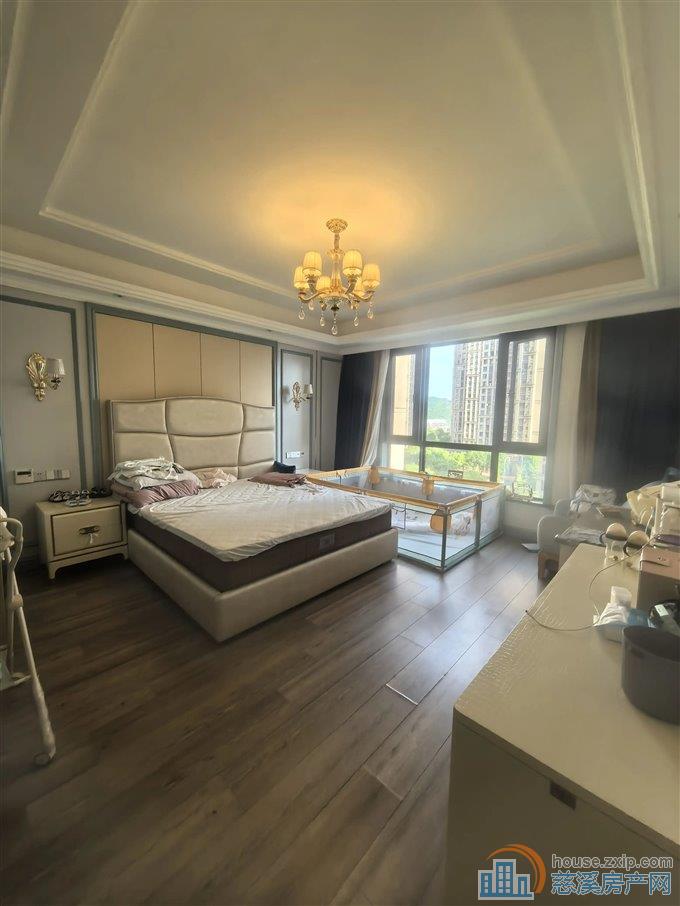 天悦湾花苑 豪装196平238万楼.王位