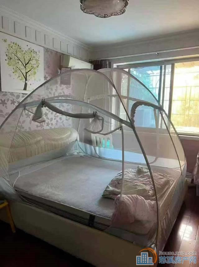 金山东区二楼85平方精装82.8万架