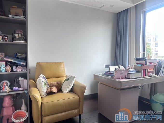 阅江府133平轻奢风228万