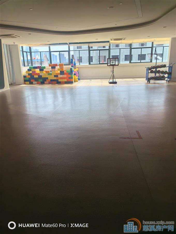 市区办公楼出租三楼四楼共3000平精装