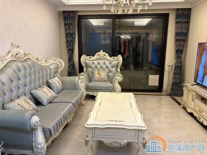  金仕华庭 首次出租 三室 3200元