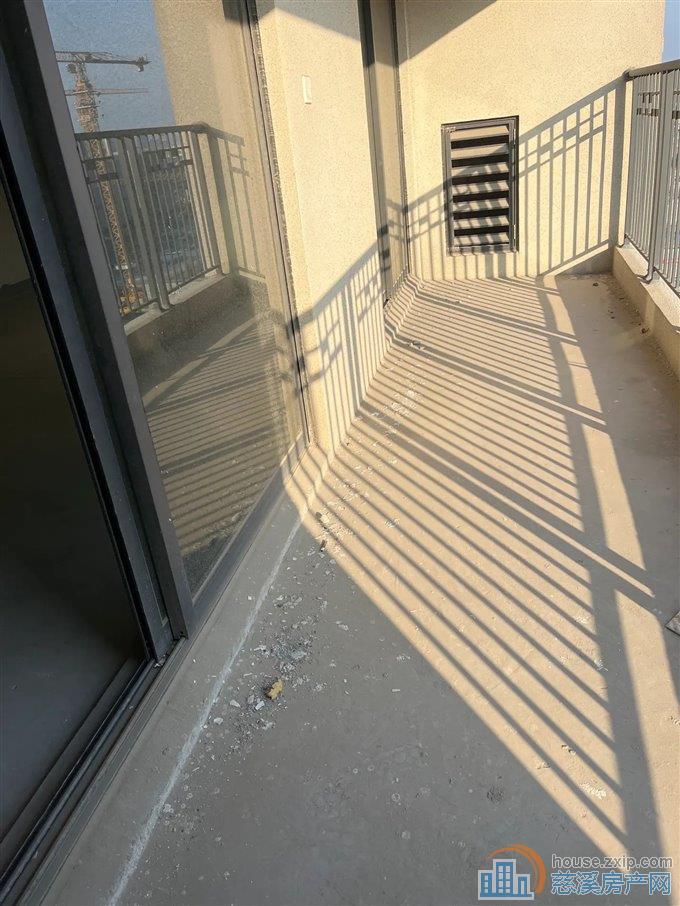 阅江府   带车位  文锦书包不占用