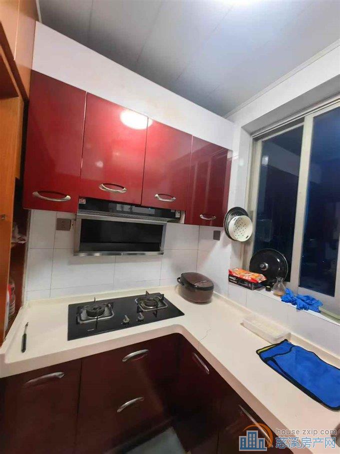 急售金山新村自住精装69平52万