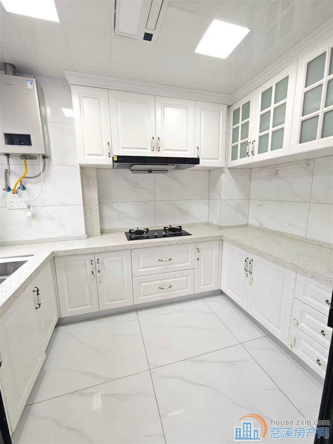 欢乐颂3室2厅2卫精装修直接房源钥匙在