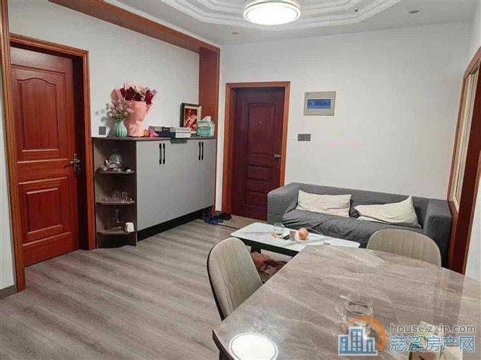 急售金山新村自住精装69平52万