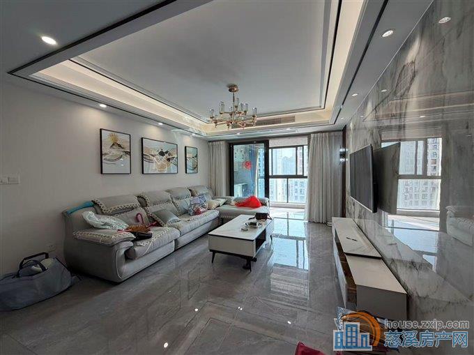 特价出售中海湖心半岛2期精装修带车位