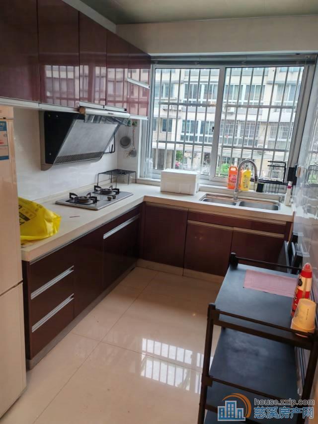 华胜公寓，独家