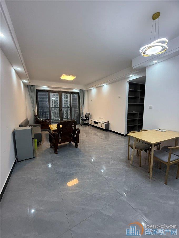 恒大河悦府精装3室