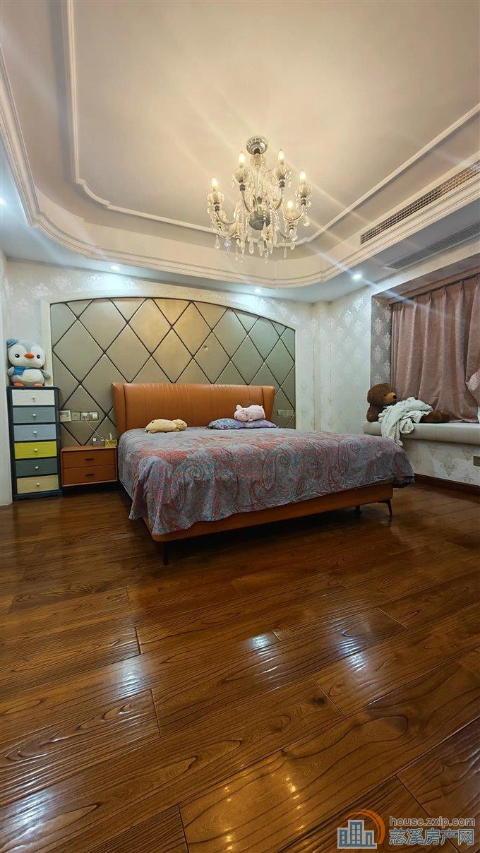 白金湾 143平 178.8万 豪华装修