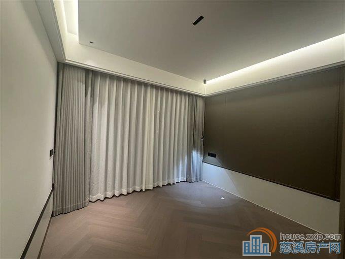 万固臻悦府   豪装80万未入住