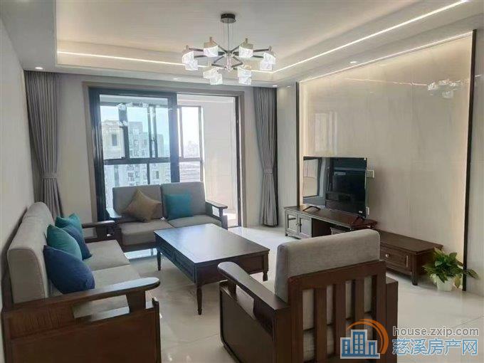 出租中海湖心半岛四室二卫5500每月