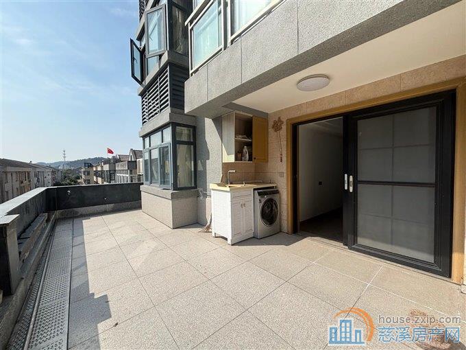 美华银桂苑137平158万送车位带露台